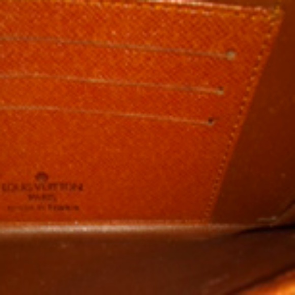Louis Vuitton emillie wallet - Picture 3 of 3